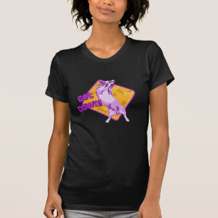 T-shirt Obtenez en bas du corgi d'obéissance