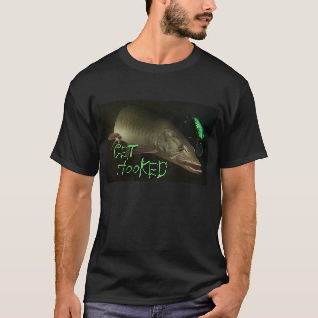T-shirt Obtenez le Muskellunge accroché T (Devant)