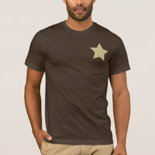 T-shirt occidental sauvage de partie d'insigne de