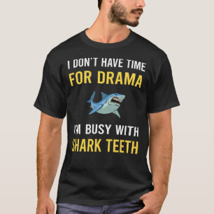 T-shirt Occupé avec des dents de requin