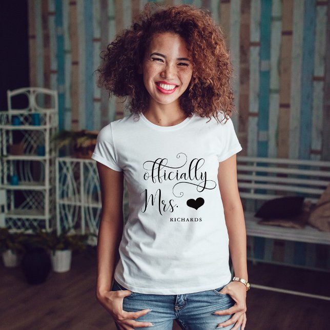 T-shirt Officiellement, Mme. | Nouvelle mariée personnalis (Créateur téléchargé)