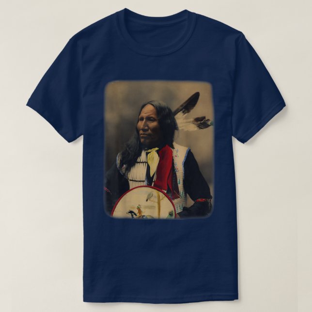 T-shirt Oglala Siou Lakota Chef Grève Avec Le Nez Originai (Design devant)