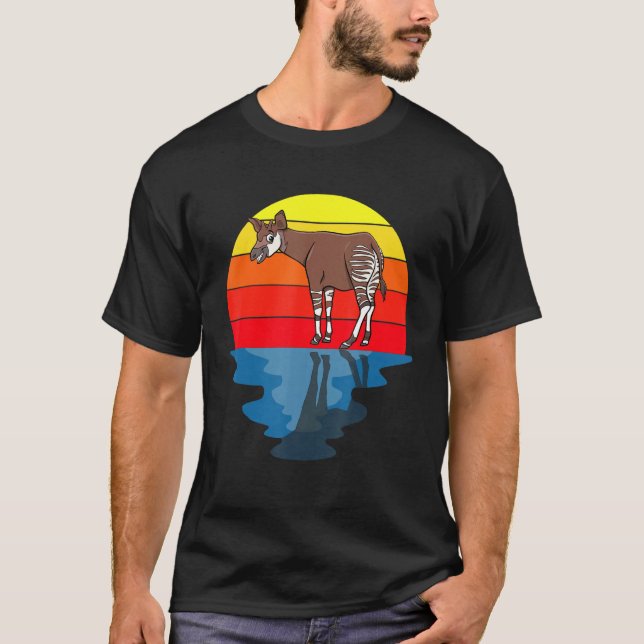 T-shirt Okapi de la faune du coucher du soleil (Devant)
