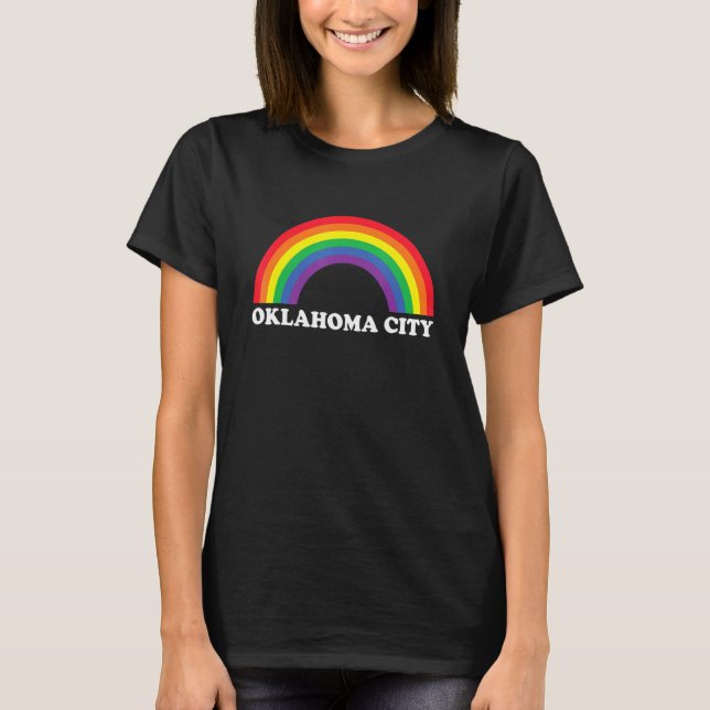 T-shirt Oklahoma City Rainbow LGBTQ Gay Pride Lesbians Que (Devant)