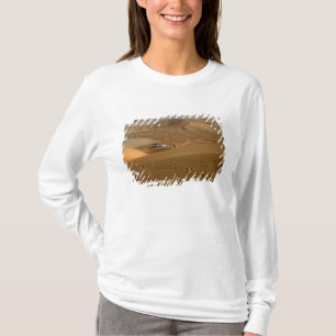 T-shirt Oman, désert Rub Al Khali, roulant sur les dunes