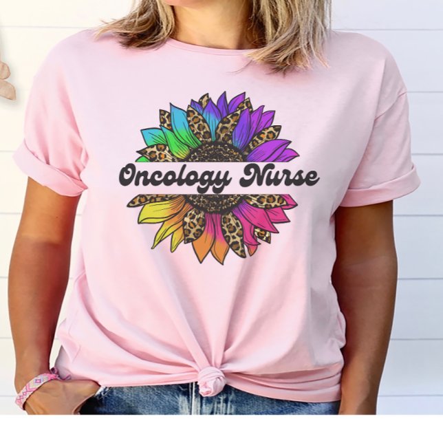 T-shirt Oncologie Infirmière profession Arc-en-ciel tourne (Oncology Nurse Profession Rainbow Sunflower T-Shirt
)