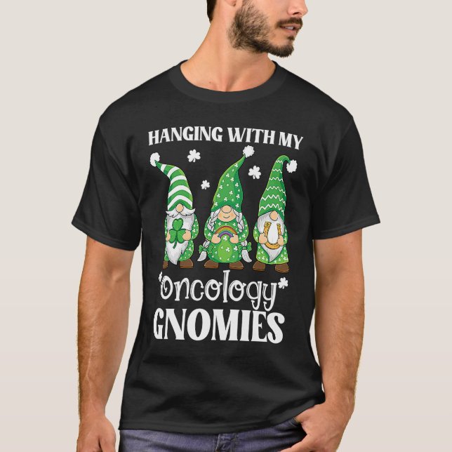T-shirt Oncology Nurse St Patricks Day Gnome For PICU Nurs (Devant)