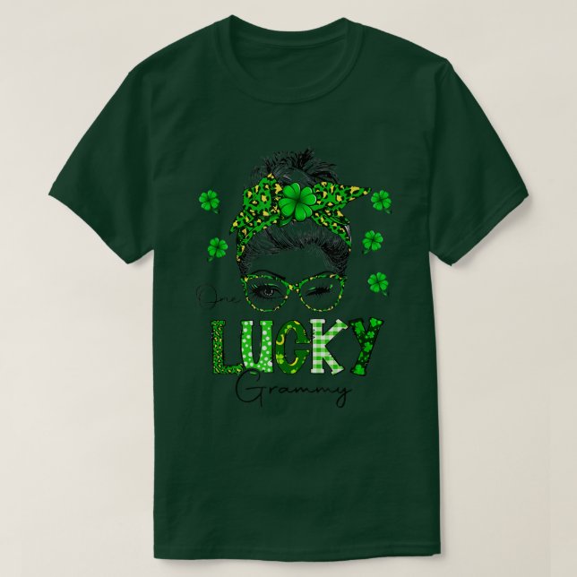 T-shirt One Lucky Grammy Messy Bun Leopard St Patrick's Da (Design devant)