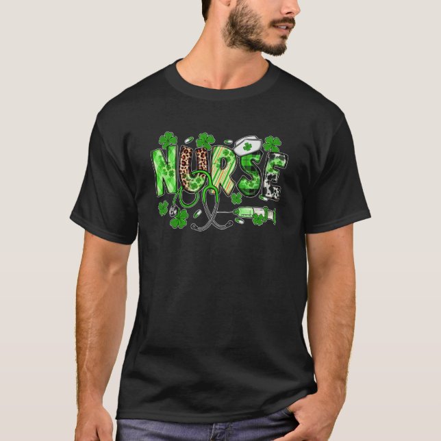 T-shirt One Lucky Nurse ICU RN Retro Groovy Patrick's Day  (Devant)