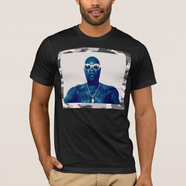 T-Shirt or Tee-shirt is commonly translated as "T- (Devant)