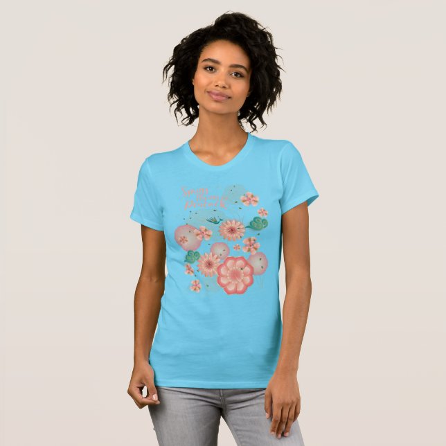 T-shirt Ornement floral de paon de vol de jardin de pêche (Devant entier)