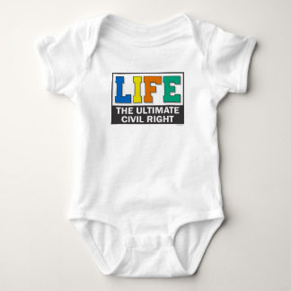T-shirt ou body bébé.