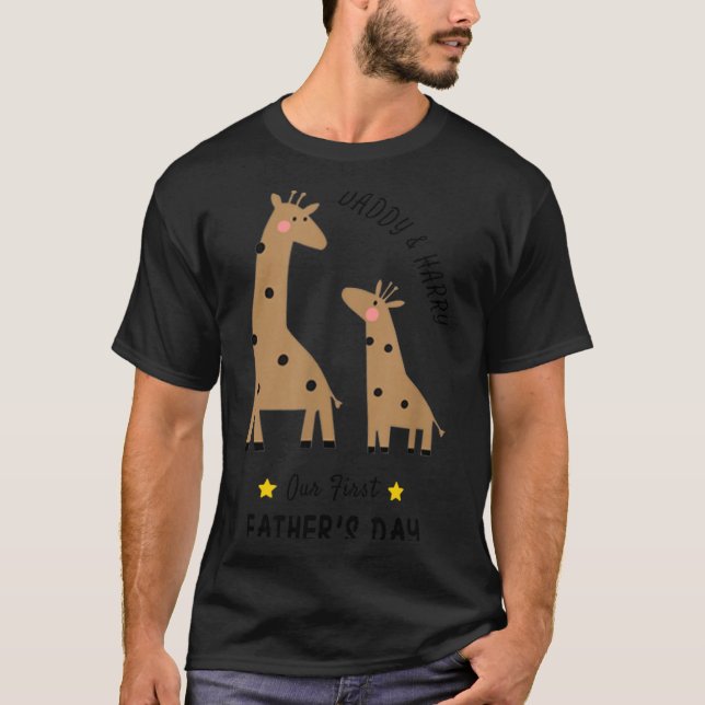 T-shirt Our First Father's Day 2026, Funny Giraffe Gift Da (Devant)