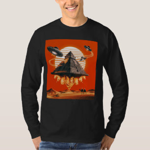 T-shirt OVNI rétro et Pyramide dans le désert Vintage Sci-
