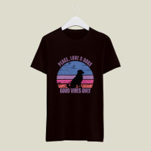 T-shirt Paix, Amour, Chiens, T-shirt rétro coucher