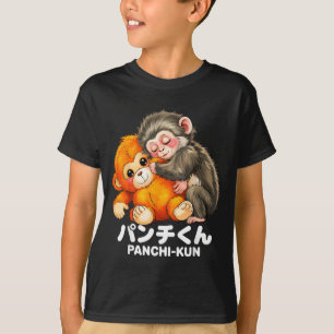T-shirt Panchi kun tenant un jouet en peluche bébé macaque