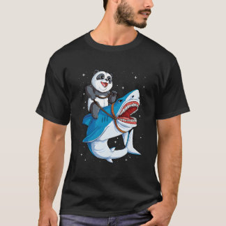 T-shirt Panda à cheval sur un requin dans la galaxie spati