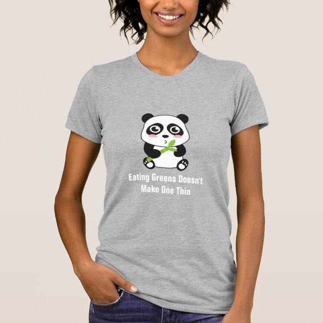 T-shirt Panda mignonne mangeant des pousses de bambou avec (Devant)