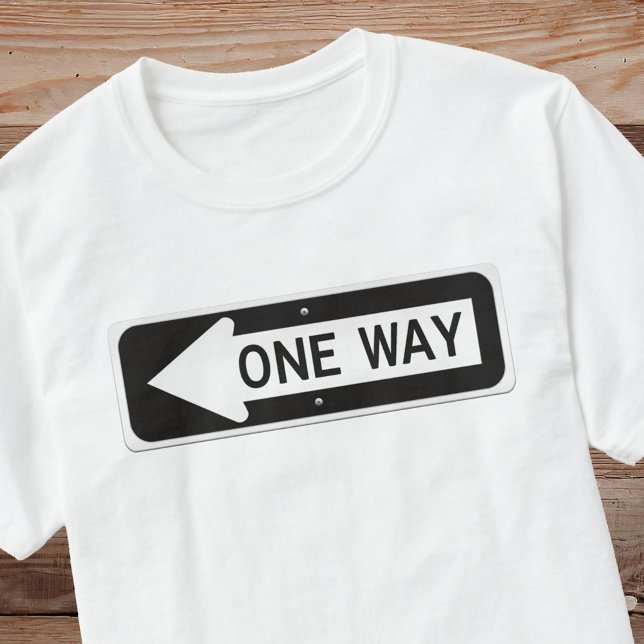 T-shirt Panneau de rue noir et blanc à sens unique (Créateur téléchargé)
