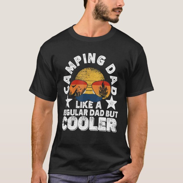 T-shirt Papa Camping Comme Un Père Régulier Mais Glacière (Devant)
