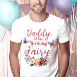 T-shirt Papa de l'anniversaire Fairy Parent's Party<br><div class="desc">Célébrez la journée spéciale de votre petit avec notre T-shirt "Papa de la Fée d'anniversaire". Cette chemise enchanteresse présente des polices fantaisistes et un charmant bouquet floral avec des papillons, parfaitement assorti à la palette de couleurs de notre collection Fairy First Birthday. Fabriquée en tissu doux et de haute qualité,...</div>