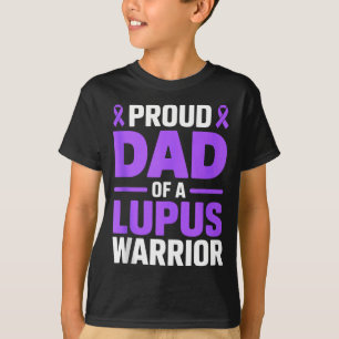 T-shirt Papa fier d'un guerrier du lupus combattant la sen