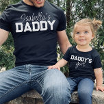 T-shirt Papa Fils Fille Nom Père Enfant Correspondance<br><div class="desc">Design personnalisable "papa" avec le nom de l'enfant pour les tenues assorties pour un père et un enfant.</div>