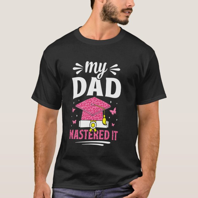 T-shirt Papa l'a maîtrisé diplômé d'un master léopard (Devant)