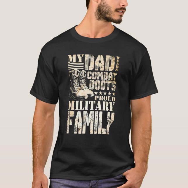 T-shirt Papa Porte Des Bottes De Combat Fière Famille Mili (Devant)