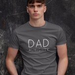 T-shirt Papa Tout-Puissant | Moderne Stylish papa père's<br><div class="desc">Design personnalisé simple et élégant "Papa Tout-Puissant" dans une typographie contemporaine dans un style moderne minimaliste. Le cadeau parfait pour votre père spécial pour son anniversaire,  sa fête des pères ou juste pour la raison!</div>