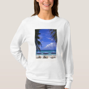 T-shirt parasols sur la plage, St-Maarten, Caraïbes