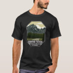 T-shirt Parc national de Grand Teton Wyoming Road Vintage<br><div class="desc">Design d'illustration vectorielle Grand Teton. Le parc comprend les principaux sommets de la chaîne de Teton ainsi que la plupart des sections nord de la vallée connue sous le nom de Jackson Hole.</div>