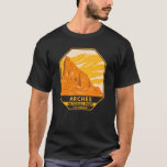 T-shirt Parc National Des Arches Utah L'Orgue Vintage<br><div class="desc">Arche la conception d'oeuvres vectorielles. Le parc se trouve au nord de Moab dans l'État de l'Utah. Bordé par le fleuve Colorado,  dans le sud-est,  il est connu comme le site de plus de 2 000 arcs naturels en grès.</div>