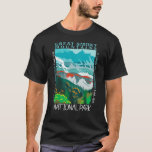 T-shirt Parc national des Great Smotains<br><div class="desc">Grande Smoky Mountains dessin vectoriel. Le parc comprend des forêts luxuriantes et une abondance de fleurs sauvages qui fleurissent toute l'année.</div>