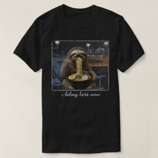 T-shirt Paresseux drôle mangeant des ramen dans un stade d