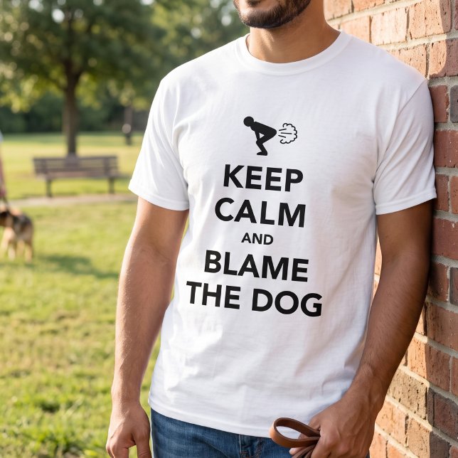 T-shirt Parodie de « Keep Calm » avec un chien impertinent (Créateur téléchargé)