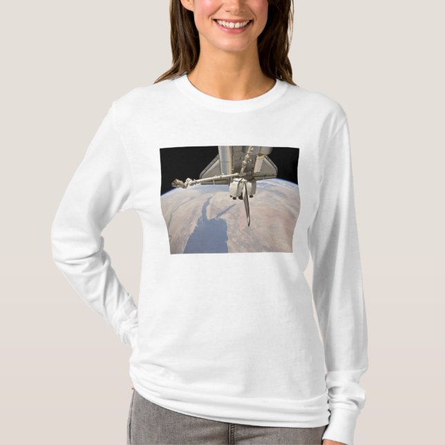 T-shirt Partie arrière de la navette spatiale ancrée (Devant)