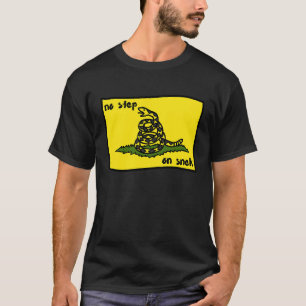 T-shirt Pas D'Étape Sur Le Mème Drapeau Snek Gadsden