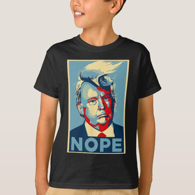 T-shirt Pas encore drôle Trump 2024  (Devant)