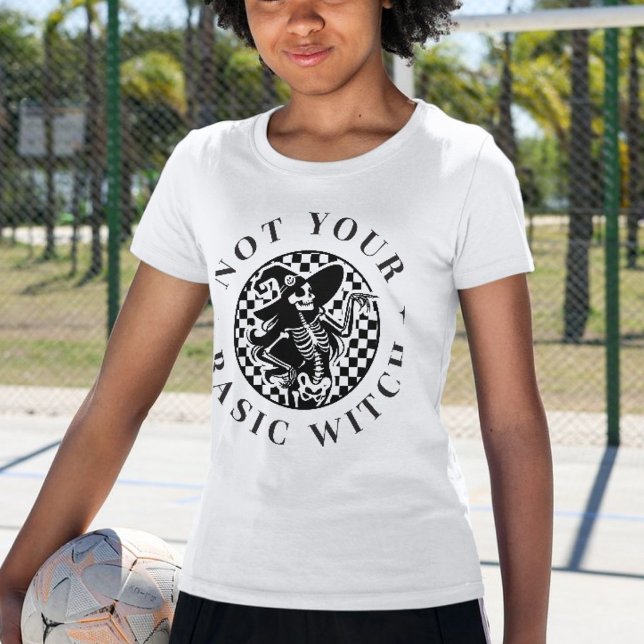 T-shirt Pas votre sorcière de base - Drôle Halloween Witch (Not Your Basic Witch – Funny Halloween Witchy T-Shirt
)