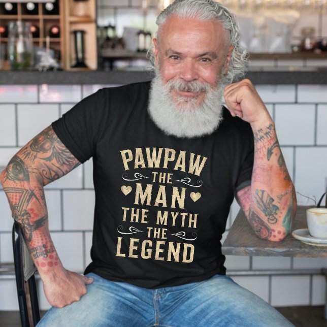 T-shirt PASSAGE | L'Homme Le Mythe La Légende Fête des Pèr (PawPaw The Man The Myth The Legend Dark T-shirt)