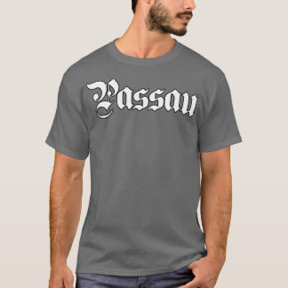T-shirt Passau écrit avec police gothique