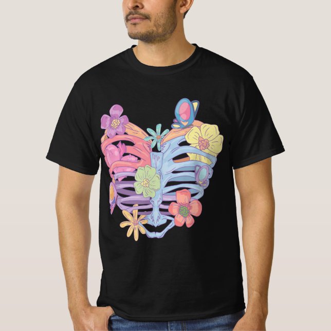 T-shirt Pastel Goth Heart Ribcage with Butterflies & Flowe (Devant)