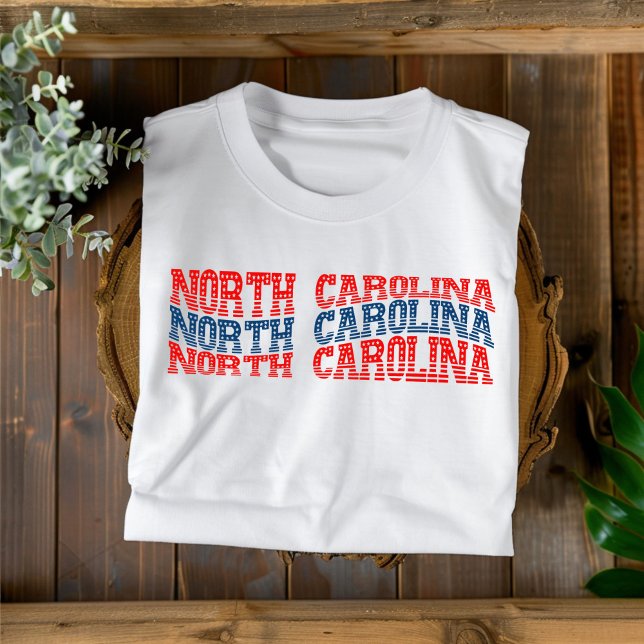 T-shirt Patriotic North Carolina Red & Blue Boho (Créateur téléchargé)