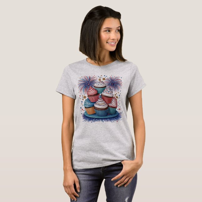 T-shirt Patriotique Cupcake Fireworks Rouge Blanc & Bleu (Devant entier)