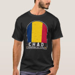 T-shirt Pavillon du Tchad Emblème Vintage déprimé<br><div class="desc">emblème en détresse du Tchad avec le drapeau et les armoiries.</div>