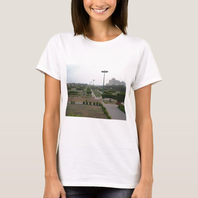 T-shirt Paysage Pittoresque du parc Benazir Imprimer (Devant)
