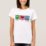 T-shirt Peace Love Chinchillas<br><div class="desc">Un signe de paix,  un coeur,  et une jolie chinchilla. J'adore ces petits animaux et ce joli cadeau Peace Love Chinchillas.</div>