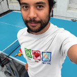 T-shirt Peace Love Ping Pong<br><div class="desc">Un joueur de ping-pong cool cadeau de Noël. Un joli cadeau de ping-pong avec un signe vert de paix,  un coeur rouge et une raquette de ping-pong.</div>