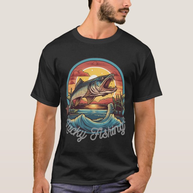 T-shirt Pêche chanceuse au coucher du soleil (Devant)